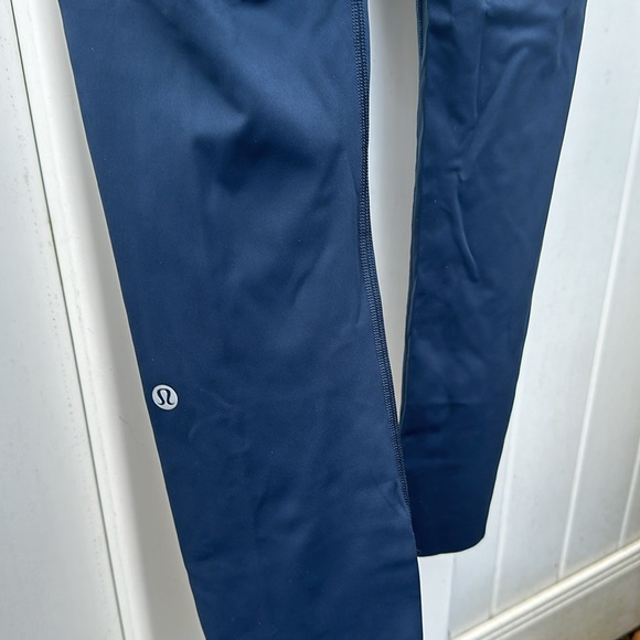 Lululemon legging, navy, pockets, raw bottom, size 4, negotiable - Picture 6 of 6